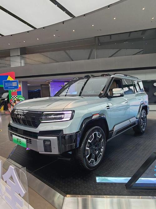 深圳龙岗区万宏悦企业管理咨询比亚迪方程豹硬派越野的爆款，英菲尼迪35周年与你共成长